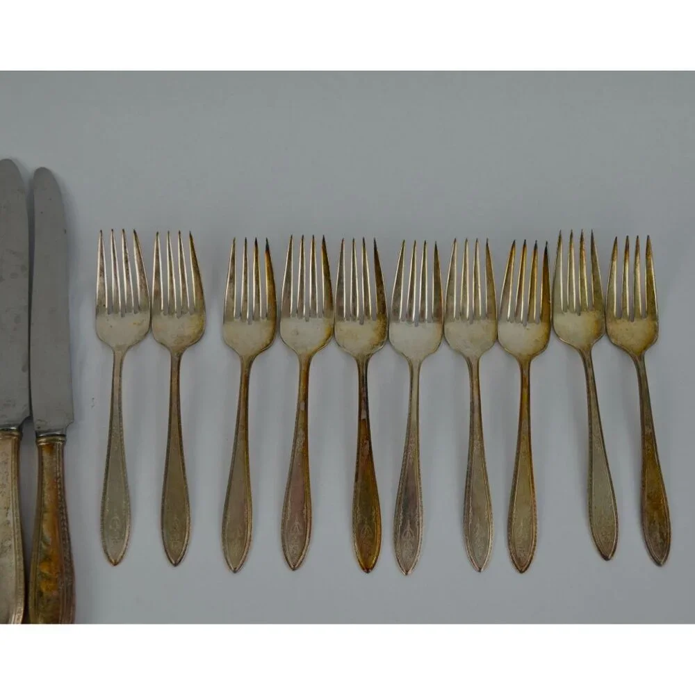 WM A Rogers Debutante 1847 Silverplate Antique Vintage Silverware Flatware Set o